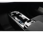 Volvo EX30 Cross Country P5 Long Range Ultra Europa 69 kWh | Apple Carplay/Android Auto | Electronic climate control | 19" lichtmetalen velgen | Panorama dak | Parkeer assistent | Parkeersensoren voor en achter | Voorstoelen verwarmd | Warmtepomp |
