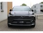 Volvo EX30 Cross Country P5 Long Range Ultra Europa 69 kWh | Apple Carplay/Android Auto | Electronic climate control | 19" lichtmetalen velgen | Panorama dak | Parkeer assistent | Parkeersensoren voor en achter | Voorstoelen verwarmd | Warmtepomp |