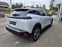 Peugeot 2008 1.2i Allure 131pk | 2025 | Premium kleur | Leder | Fabr. gar. | Zeer nette staat!
