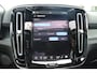 Volvo EX40 Single Motor Extended Range Ultra Black Ed. 82 kWh | Apple Carplay/Android Auto | Electronic climate control | Panoramadak | 20" lichtmetalen velgen | Voorstoelen verwarmd | Warmtepomp |