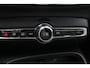 Volvo EX40 Single Motor Extended Range Ultra Europa 82 kWh | Apple Carplay/ Android Auto | Electronic Climate Control | Panoramadak | 19" Lichtmetalen velgen | Voorstoelen verwarmd | Achterbank verwarmd | Warmtepomp |
