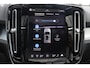 Volvo EX40 Single Motor Extended Range Ultra Europa 82 kWh | Apple Carplay/ Android Auto | Electronic Climate Control | Panoramadak | 19" Lichtmetalen velgen | Voorstoelen verwarmd | Achterbank verwarmd | Warmtepomp |