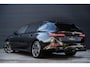BMW 5-Serie Touring 520i M-Sport Pro 208PK|BTW|Pano|Camera|HUD|H&K|Laser|Iconic Sounds|Sfeer|Trekhaak e.o