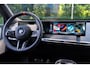 BMW iX xDrive M70 112 kWh | Suite Amido | Snelwegassistent* | 22 kW | 22'' 1027M | Harman/kardon