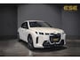 BMW iX xDrive M70 112 kWh | Suite Amido | Snelwegassistent* | 22 kW | 22'' 1027M | Harman/kardon