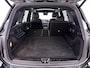 Mercedes-Benz GLB 200 AMG Line | Trekhaak | Panoramadak | Distronic | MultiBeam LED | Stoelgeheugen | 20 Inch LM Velgen | Head-up Display | 360 Camera | Sfeerverlichting | Onderweg-naar-dealer