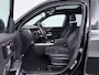 Mercedes-Benz GLB 200 AMG Line | Trekhaak | Panoramadak | Distronic | MultiBeam LED | Stoelgeheugen | 20 Inch LM Velgen | Head-up Display | 360 Camera | Sfeerverlichting | Onderweg-naar-dealer