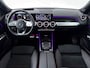 Mercedes-Benz GLB 200 AMG Line | Trekhaak | Panoramadak | Distronic | MultiBeam LED | Stoelgeheugen | 20 Inch LM Velgen | Head-up Display | 360 Camera | Sfeerverlichting | Onderweg-naar-dealer