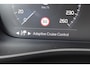 Volvo XC40 T5 247PK AWD Inscription Automaat / Navigatie / Adaptive Cruise control / 360 Camera / 20'' velgen / Panorama schuif-kanteldak / Harman Kardon / Elektrisch verstelbare stoelen met geheugen / Stoelverwarming v+a / Stuurverwarming / Trekhaak