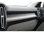 Volvo XC40 T5 247PK AWD Inscription Automaat / Navigatie / Adaptive Cruise control / 360 Camera / 20'' velgen / Panorama schuif-kanteldak / Harman Kardon / Elektrisch verstelbare stoelen met geheugen / Stoelverwarming v+a / Stuurverwarming / Trekhaak