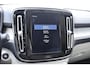 Volvo XC40 T5 247PK AWD Inscription Automaat / Navigatie / Adaptive Cruise control / 360 Camera / 20'' velgen / Panorama schuif-kanteldak / Harman Kardon / Elektrisch verstelbare stoelen met geheugen / Stoelverwarming v+a / Stuurverwarming / Trekhaak