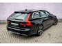 Volvo V90 2.0 T4 R-Design | Achteruitrijcamera | Parkeersensoren | Elektrische Achterklep | Sportstoelen | LED Koplampen Adaptief | Navigatie | Apple Carplay | Android Auto | Stoelverhogers | Stoelverwarming | Cruise Control Adaptief | BLIS
