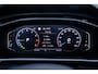 Volkswagen T-Roc R-Line | 'App-Connect' draadloze smartphone integratie | Airconditioning automatisch, 2-zone (Climatronic) | Automatische afstandsregeling (Adaptive Cruise Control)