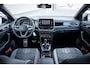Volkswagen T-Roc R-Line | 'App-Connect' draadloze smartphone integratie | Airconditioning automatisch, 2-zone (Climatronic) | Automatische afstandsregeling (Adaptive Cruise Control)