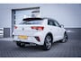 Volkswagen T-Roc R-Line | 'App-Connect' draadloze smartphone integratie | Airconditioning automatisch, 2-zone (Climatronic) | Automatische afstandsregeling (Adaptive Cruise Control)