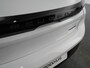Peugeot 208 Style | Dashboard en deurpanelen in kunststof met carboneffect | Ecoled koplampen | Elektrisch verstelbare en verwarmbare buitenspiegels