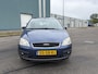 Ford C-Max Focus 1.6-16V Champion 101 PK. Zeer goed rijdende auto met slechts 137.000 KM !!! Alle keuringen toegestaan !!