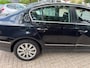 Volkswagen Passat 2.0 FSI Comfortline 274.000 km rijd perfect, navi, cruise, elec pakket, trekhaak, clima/airco, "MEENEEMPRIJS!!