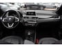 BMW X1 sDrive18i High Executive / Panoramadak / Leder / Head-up / Parkeerhulp V+A / Navigatie / 17'' / Stoelverwarming / Cruise Control