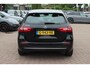 Mercedes-Benz B-klasse 180 Business Solution / Camera / CarPlay / Half leder / 16'' / Cruise Control