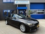 BMW 3-Serie 318i Essential 136PK|Origineel NL|Face Lift|Navigatie|Automaat|Led dagrij|Cruise Control|PDC|Isofix|Bluetooth|Historie