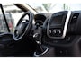 Renault Trafic 2.0 dCi 145 T29 L2H1 Black Edition Cruise, Sensoren, LED, 145pk, Multimedia, Automaat, Trekhaak, Betimmering, NAVI, Uniek!