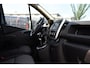 Renault Trafic 2.0 dCi 145 T29 L2H1 Black Edition Cruise, Sensoren, LED, 145pk, Multimedia, Automaat, Trekhaak, Betimmering, NAVI, Uniek!