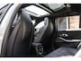 BMW 3-Serie Touring 330e M Zetels Pano H&K M340 Grote Accu