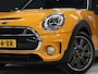 MINI Clubman 2.0 Cooper S Chili Serious Business [SCHUIFKANTELDAK, TREKHAAK AFNEEMBAAR, HARMAN/KARDON, HEAD-UP, ADAPTIVE CRUISE, STOELVERWARMING, PDC ACHTER, BLUETOOTH, CLIMATE, NIEUWSTAAT]