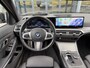 BMW 3-Serie Touring 320e M-Sport, Pano, Trekhaak, Camera, BTW, HUD, Rijklaar!