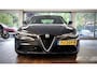 Alfa Romeo Giulia 2.0T Super | Sport uitlaat | leder | Breedset | 12 mnd Bovag |