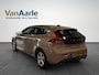 Volvo V40 T3 Momentum Parkeercamera Trekhaak Cruise-Control 150pk
