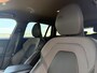Volvo V60 2.0 B3 R-Design | Trekhaak | Achteruitrijcamera | Parkeersensoren | Sportstoelen | Keyless Entry | Elektrische Achterklep | Cruise Control Adaptief | BLIS | Stoelverwarming | Lichtmetalen Velgen 19 inch | Navigatie | Apple Carplay | Android Auto