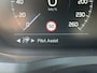 Volvo V60 2.0 B3 R-Design | Trekhaak | Achteruitrijcamera | Parkeersensoren | Sportstoelen | Keyless Entry | Elektrische Achterklep | Cruise Control Adaptief | BLIS | Stoelverwarming | Lichtmetalen Velgen 19 inch | Navigatie | Apple Carplay | Android Auto