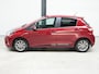 Toyota Yaris 1.5 Hybrid Design Red ✅Afn Trekhaak✅Navi✅Lane Ass.✅Clima✅Cruise✅Camera✅