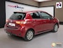 Toyota Yaris 1.5 Hybrid Design Red ✅Afn Trekhaak✅Navi✅Lane Ass.✅Clima✅Cruise✅Camera✅