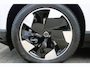 Volvo EX30 Single Motor Extended Range Plus 69 kWh | Elektrisch verstelbare en verwarmbare voorstoelen | Warmtepomp | Adaptieve cruise control | Verwarmbaar stuurwiel | Keyless | Semi-elektrische Trekhaak | Harman/Kardon Audio