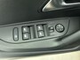 Peugeot e-2008 EV Allure Pack 50 kWh | 1ste Eigenaar | Accu 93% | Stoelverwarming | Achteruitrij Camera | Apple Carplay/Android Auto | Climate Control |