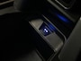 Land Rover Defender 110 2.0 P400e 110 X | Luchtvering | Afneembare Trekhaak | Apple Carplay | 360° Camera | Meridian | Stuurwielverwarming | Koelkast |
