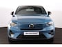 Volvo C40 Extended Range Plus 82 kWh - IntelliSafe Assist & Surround - Parkeercamera achter - Verwarmde voorstoelen & stuur - Parkeersensoren voor & achter - Draadloze tel. lader - Warmtepomp - High Performance audio- Extra getint glas - Semi elektr. inklapbare trekhaak - 19' LMV