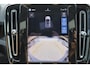 Volvo C40 Extended Range Plus 82 kWh - IntelliSafe Assist & Surround - Parkeercamera achter - Verwarmde voorstoelen & stuur - Parkeersensoren voor & achter - Draadloze tel. lader - Warmtepomp - High Performance audio- Extra getint glas - Semi elektr. inklapbare trekhaak - 19' LMV