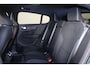 Volvo C40 Extended Range Plus 82 kWh - IntelliSafe Assist & Surround - Parkeercamera achter - Verwarmde voorstoelen & stuur - Parkeersensoren voor & achter - Draadloze tel. lader - Warmtepomp - High Performance audio- Extra getint glas - Semi elektr. inklapbare trekhaak - 19' LMV