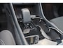 Volvo C40 Extended Range Plus 82 kWh - IntelliSafe Assist & Surround - Parkeercamera achter - Verwarmde voorstoelen & stuur - Parkeersensoren voor & achter - Draadloze tel. lader - Warmtepomp - High Performance audio- Extra getint glas - Semi elektr. inklapbare trekhaak - 19' LMV