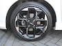 Kia Picanto 1.0 DPI GT-Line | Stuur-/stoelverwarming | Schuifdak | Camera | Dodehoek detectie | Telefoonlader | Clima | Navi | 16" LM | LED | Cruise |