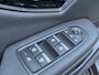 Mitsubishi Eclipse Cross Intense 87 kWh NIEUW UIT VOORRAAD LEVERBAAR | Warmtepomp | Apple CarPlay & Android Auto | Adaptieve Cruise Control | Verwarmbare voorstoelen | Elektrisch bedienbare achterklep | Navigatiesysteem | 8 jaar fabrieksgarantie