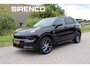 Lynk & Co 01 1.5 | ruime voorraad | zwart & blauw | 360 camera | panoramadak |