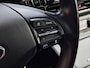 Hyundai Kona Electric EV Fashion 64 kWh | Trekhaak | Apple Carplay/Android Auto | Achteruitrijcamera | Lichtmetalen velgen | Climate control | Navigatie |