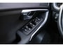 Volvo V40 1.5 T2 Polar+ | Automaat | Stoelverwarming | Navigatie | LED koplampen | Parkeersensoren Achter | Climate Control | Cruise Control | Volvo On Call | 16 inch velgen | Regensensor |