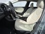 Volvo V40 2.0 T5 Summum | Automaat | Navigatie | High Performance Audio | Parkeersensoren | Cruise Control Adaptief | BLIS | Keyless Entry | Alarm | Lederen Bekleding | Stoelverwarming | Nederlandse auto
