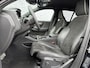 Volvo XC40 1.5 T3 R-Design | Trekhaak | Stoel- en Stuurverwarming | Achteruitrijcamera | Parkeersensoren Voor en Achter | 19 Inch Velgen | Voorruitverwarming | Getint Glas | Keyless | Navigatie | Apple Carplay / Android Auto | Nubuck Bekleding |